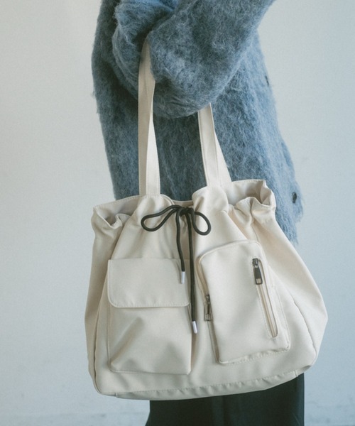 VANNIE U（ヴァニーユー）の「アウトポケットドロストバッグ（トートバッグ・レディース・アイボリー/ブラック・FREE）」の15枚目の写真