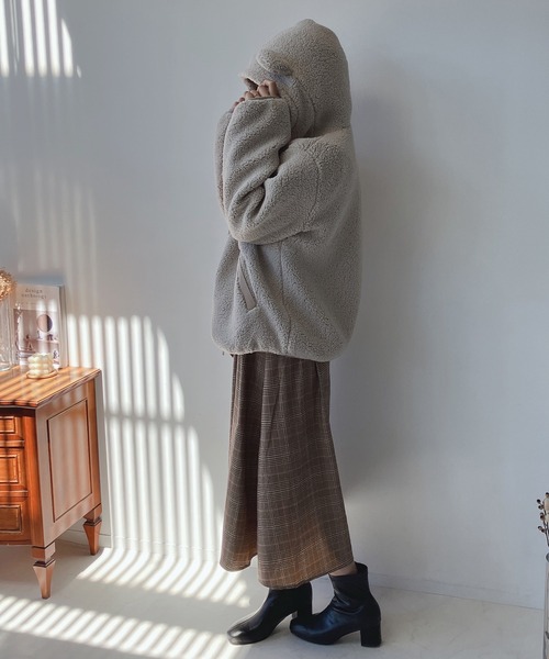 AS KNOW AS plus（アズノゥアズプラス）の「☆ボアっとフーディブルゾン / ボアっとフーディくま耳ブルゾン / ボアっとフーディねこ耳ブルゾン（ブルゾン・レディース・アイボリー/ブラック/モカ/グレイッシュベージュ/ベージュ系/アイボリー系/ブラック系その他・FREE）」の16枚目の写真