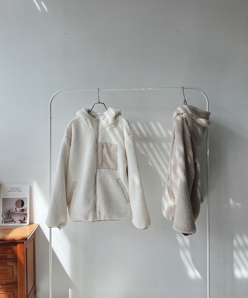 AS KNOW AS plus（アズノゥアズプラス）の「☆ボアっとフーディブルゾン / ボアっとフーディくま耳ブルゾン / ボアっとフーディねこ耳ブルゾン（ブルゾン・レディース・アイボリー/ブラック/モカ/グレイッシュベージュ/ベージュ系/アイボリー系/ブラック系その他・FREE）」の20枚目の写真