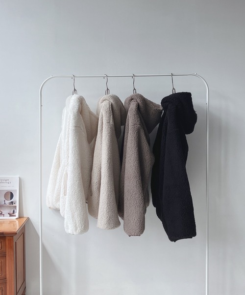 AS KNOW AS plus（アズノゥアズプラス）の「☆ボアっとフーディブルゾン / ボアっとフーディくま耳ブルゾン / ボアっとフーディねこ耳ブルゾン（ブルゾン・レディース・アイボリー/ブラック/モカ/グレイッシュベージュ/ベージュ系/アイボリー系/ブラック系その他・FREE）」の12枚目の写真