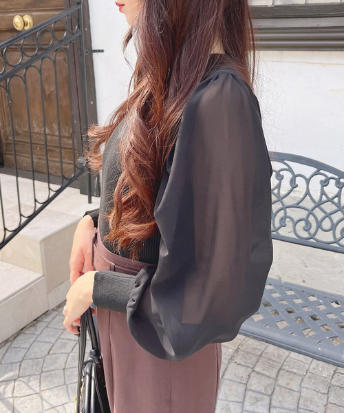 MIIA（ミーア）の「シアースリーブニットトップス（ニット/セーター・レディース・ベージュ/ブラック/ボルドー・FREE）」の4枚目の写真