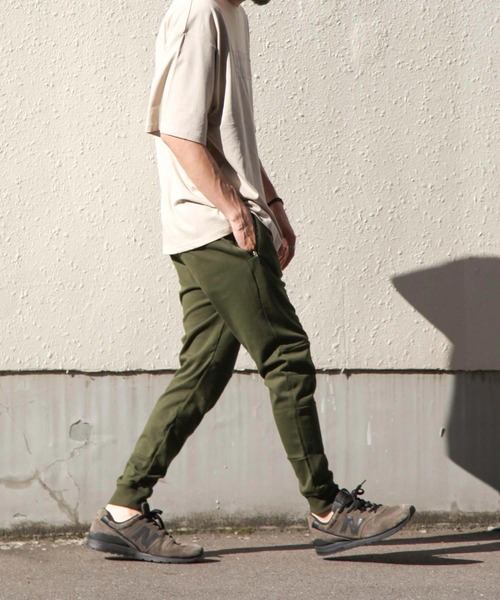 ZIP FIVE（ジップファイブ）の「【ZIP FIVE】 ポンチ 切替 テーパード スウェット イージーケア ジョガーパンツ（スウェットパンツ・メンズ・カーキ/グレー/ネイビー/ブラック/チャコール・LARGE/SMALL/MEDIUM/X-LARGE）」の4枚目の写真