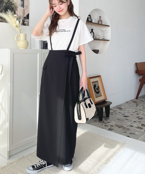 moment+（モーメントプラス）の「リネンライク肩紐付きラップスカート