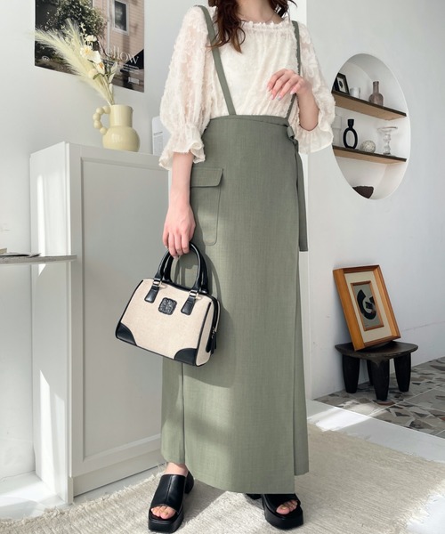 moment+（モーメントプラス）の「リネンライク肩紐付きラップ