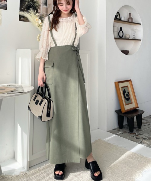 moment+（モーメントプラス）の「リネンライク肩紐付きラップスカート