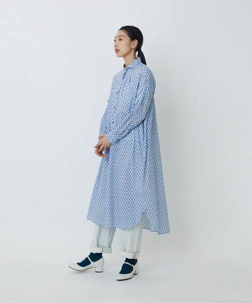 LOISIR ロワズィール リバティパッチワークブラウス シャツ試着のみブルー LOISIR（ロワズィール）の「リバティプリントシャツワンピース