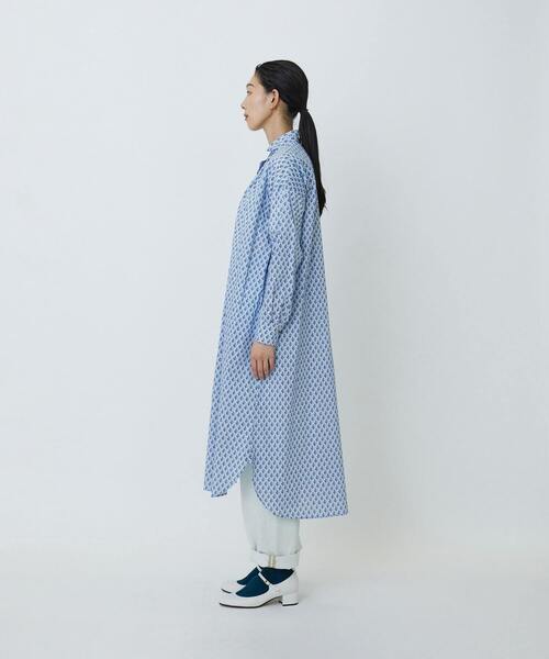 タグ付き未使用　ハグオーワー リバティ フェザーフィールズ　シャツワンピース LOISIR（ロワズィール）の「リバティプリントシャツワンピース