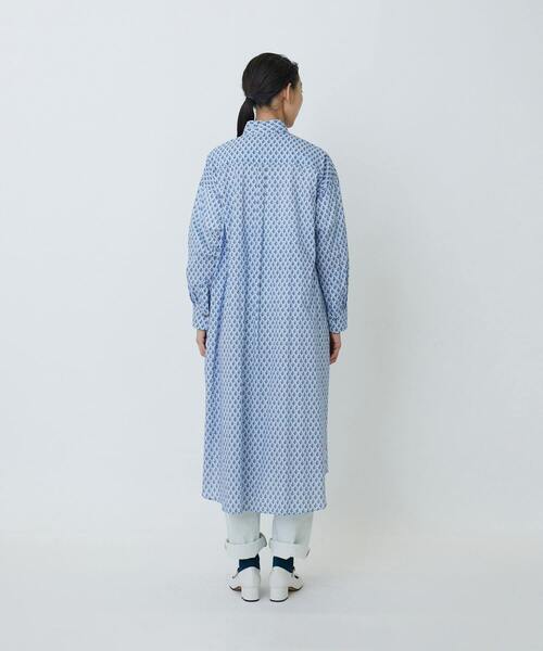 Voir リバティプリント　シャツワンピース LOISIR（ロワズィール）の「リバティプリントシャツワンピース