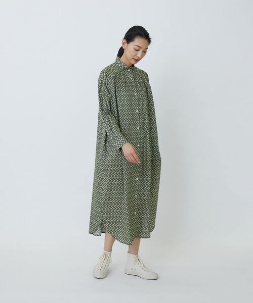 LOISIR（ロワズィール）の「リバティプリントシャツワンピース