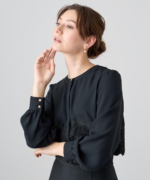 ANAYI アナイ フレアブラウス ポンポントリム 刺繍 七分袖 ティアード ドットシフォンボウタイ ブラウス|ANAYI OFFICIAL ONLINE STORE