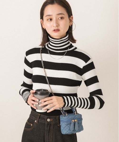 ad thie（アドティエ）の「ハイネック ランダムボーダーリブニット（ニット/セーター・レディース・ブラック/グリーン・FREE）」の4枚目の写真
