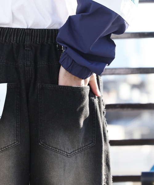 8(eight)(エイト)の「サイドフリンジ加工バギーパンツ(デニムパンツ・メンズ・ブラウン/レッド/ブラック系その他・MEDIUM/LARGE)」の4枚目の写真