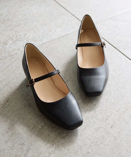 GLOBAL WORK（グローバルワーク）の「らくっションストラップヒールパンプス/992064（パンプス・レディース・ベージュ系その他2/ブラック/ブラック系9・MEDIUM/LARGE）」の2枚目の写真