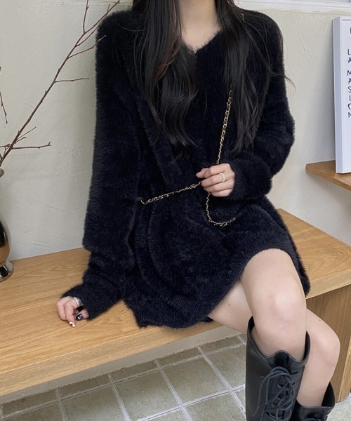 Miniministore(ミニミニストア)の「ニットチュニック レディース 長袖(ニット/セーター・レディース・ホワイト/ライトブルー/ブラック/グレイッシュベージュ・FREE)」の6枚目の写真