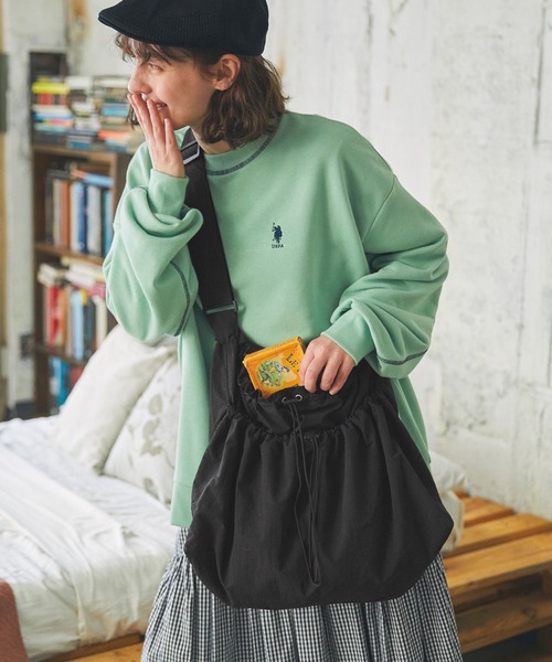 MONO-MART LADY'S（モノマートレディース）の「ナイロンドロストポケットビッグショルダーバッグ（ショルダーバッグ・レディース・カーキ/ブラック/アイボリー/シルバー/グレー/ブルー・FREE）」の15枚目の写真