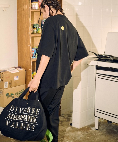 ADAM PATEK（アダムパテック）の「ADAMPATEK/news paper bag/ニュースペーパーバッグ（ショルダーバッグ・メンズ・ブラック/ホワイト・FREE）」の7枚目の写真