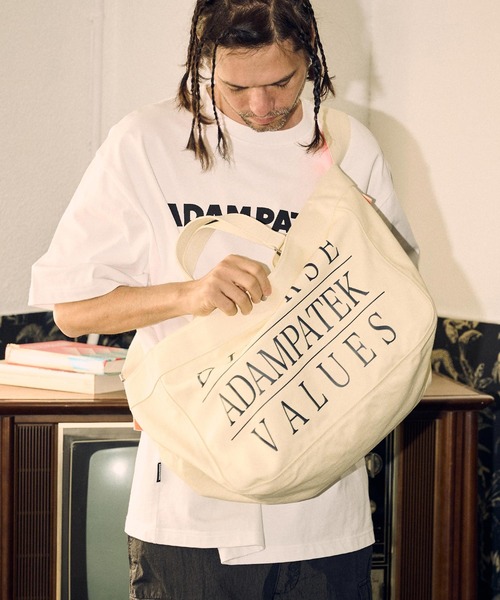 ADAM PATEK（アダムパテック）の「ADAMPATEK/news paper bag/ニュースペーパーバッグ（ショルダーバッグ・メンズ・ブラック/ホワイト・FREE）」の11枚目の写真