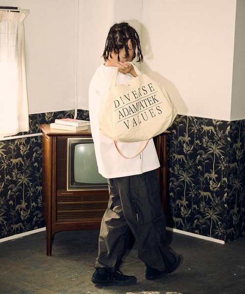 ADAM PATEK（アダムパテック）の「ADAMPATEK/news paper bag/ニュースペーパーバッグ（ショルダーバッグ・メンズ・ブラック/ホワイト・FREE）」の14枚目の写真