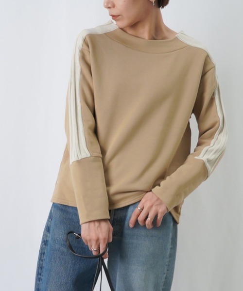 LUCA/LADY LUCK LUCA（ルカ/レディラックルカ）の「LC/LLL 裏毛ラインプルオーバー / 配色リブデザインモックネックプルオーバー（Tシャツ/カットソー・レディース・ライトベージュ/グレー/ブラック・FREE）」の3枚目の写真