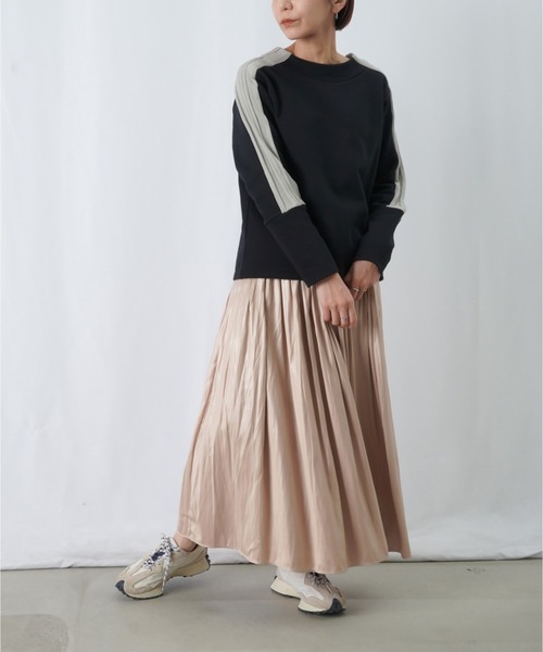 LUCA/LADY LUCK LUCA（ルカ/レディラックルカ）の「LC/LLL 裏毛ラインプルオーバー / 配色リブデザインモックネックプルオーバー（Tシャツ/カットソー・レディース・ライトベージュ/グレー/ブラック・FREE）」の6枚目の写真