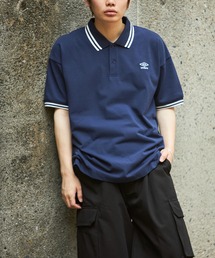 PUBLUX（パブリュクス）の「UMBRO/アンブロ 別注 UMBRO 鹿の子リブライン ポロシャツ/ワンポイント刺繍(限定展開)（ポロシャツ）」