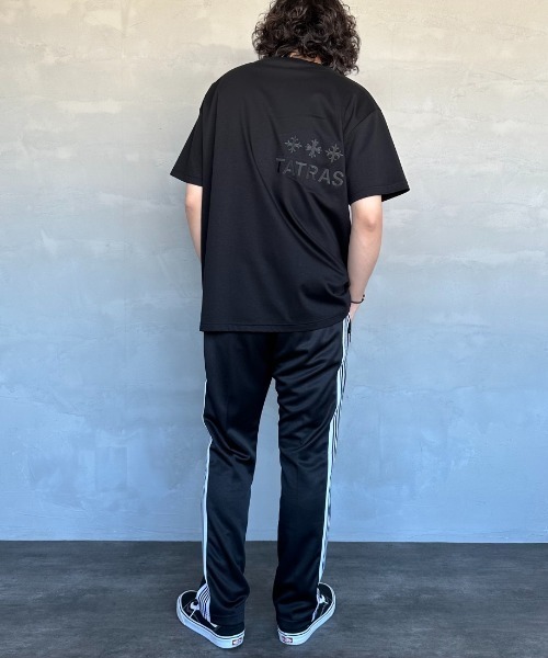 【タトラス】GLUTO バックロゴ 刺繍 ショートスリーブTシャツ TATRAS/タトラス] 別注 GLUTO バックロゴ刺繍ショートスリーブT