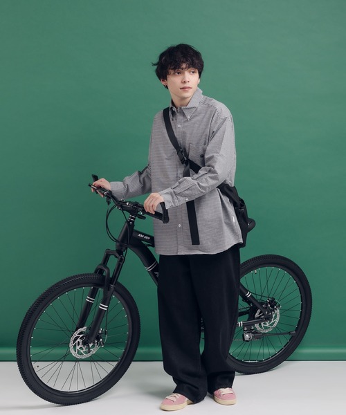 MUHET(ミュエータ)の「アソートレギュラーカラーシャツ(シャツ/ブラウス・レディース・イエロー/ブラウン/ブラック/オフホワイト/ブルー・MEDIUM/LARGE/SMALL)」の18枚目の写真