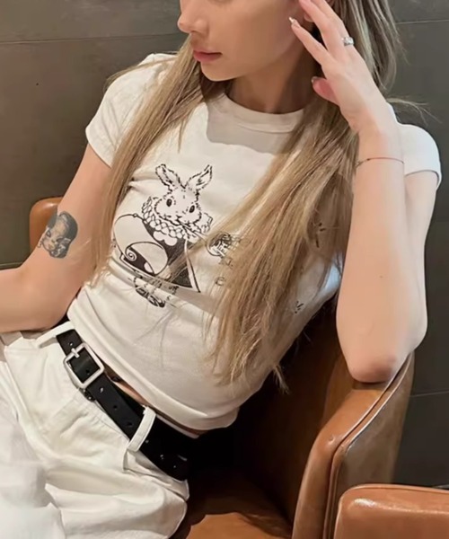 Vipoa(ヴィポア)の「RETRO RABBIT CROP TEE(Tシャツ/カットソー・レディース・ホワイト・FREE)」の1枚目の写真