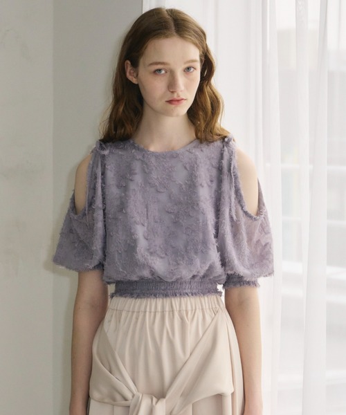 idem(イデム)の「shoulder slit flower blouse/フリンジジャガード袖開きブラウス(シャツ/ブラウス・レディース・グレー/アイボリー・FREE)」の12枚目の写真