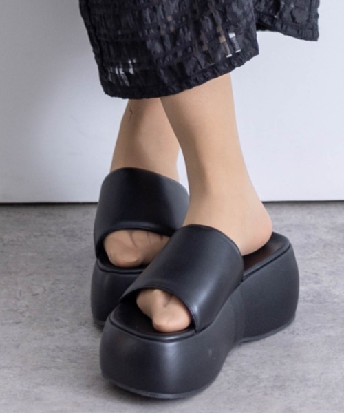 clear（クリア）の「厚底サンダル［着回し力抜群 大人 カジュアル］≪再入荷≫（サンダル・レディース・アイボリー/ブラック・L/M）」の2枚目の写真