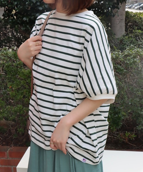 libelle more(リベル モア)の「《接触冷感/USAコットン》裾タック プルオーバー(Tシャツ/カットソー・レディース・ホワイト×ブラック/ホワイト×グリーン/ブラウン系その他/ネイビー×ホワイト/ベージュ系その他/ホワイト×ネイビー/ホワイト×ピンク・M)」の2枚目の写真