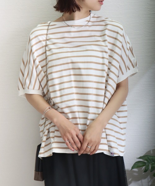 libelle more(リベル モア)の「《接触冷感/USAコットン》裾タック プルオーバー(Tシャツ/カットソー・レディース・ホワイト×ブラック/ホワイト×グリーン/ブラウン系その他/ネイビー×ホワイト/ベージュ系その他/ホワイト×ネイビー/ホワイト×ピンク・M)」の6枚目の写真