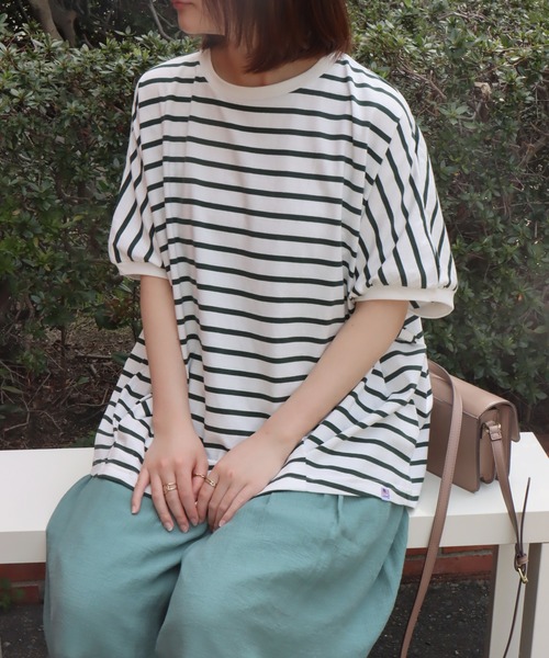 libelle more(リベル モア)の「《接触冷感/USAコットン》裾タック プルオーバー(Tシャツ/カットソー・レディース・ホワイト×ブラック/ホワイト×グリーン/ブラウン系その他/ネイビー×ホワイト/ベージュ系その他/ホワイト×ネイビー/ホワイト×ピンク・M)」の13枚目の写真