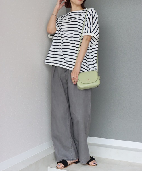 libelle more(リベル モア)の「《接触冷感/USAコットン》裾タック プルオーバー(Tシャツ/カットソー・レディース・ホワイト×ブラック/ホワイト×グリーン/ブラウン系その他/ネイビー×ホワイト/ベージュ系その他/ホワイト×ネイビー/ホワイト×ピンク・M)」の12枚目の写真