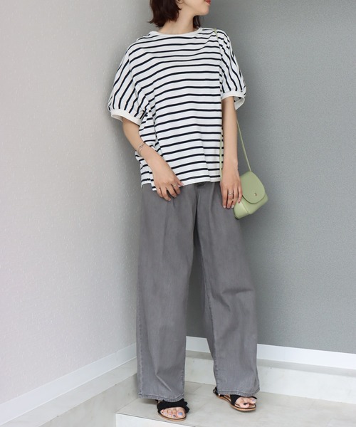 libelle more(リベル モア)の「《接触冷感/USAコットン》裾タック プルオーバー(Tシャツ/カットソー・レディース・ホワイト×ブラック/ホワイト×グリーン/ブラウン系その他/ネイビー×ホワイト/ベージュ系その他/ホワイト×ネイビー/ホワイト×ピンク・M)」の11枚目の写真
