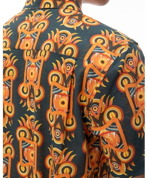 RVCA（ルーカ）の「RVCA メンズ 【ROBERTO RODRIGUEZ REDONDO】 REDONDO SS ショートスリーブシャツ 【2024年春夏モデル】/ルーカ半袖シャツ（シャツ/ブラウス・メンズ・マルチ・LARGE/MEDIUM/SMALL/X-LARGE）」の7枚目の写真