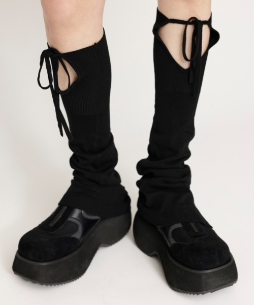 SLY（スライ）の「HOLE DESIGN SOCKS ホール デザイン ソックス（レッグウォーマー・レディース・ホワイト/ブラック・FREE）」の2枚目の写真