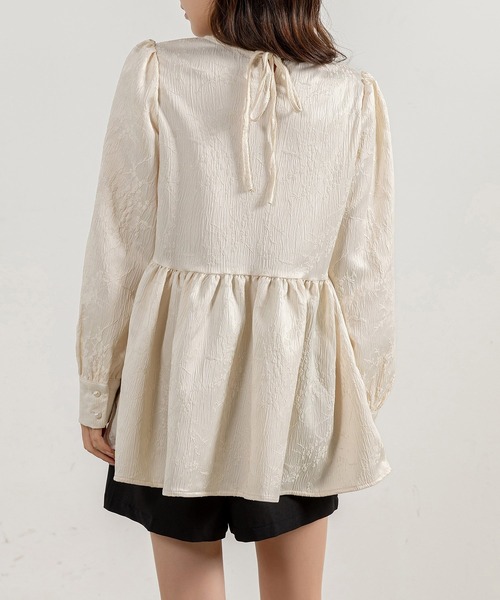 DAY CLOSET(デイ クローゼット)の「レディース 長袖チャイナ刺繍風ペプラムトップス(シャツ/ブラウス・レディース・アイボリー/ブラック/ホワイト・S/M/L)」の13枚目の写真