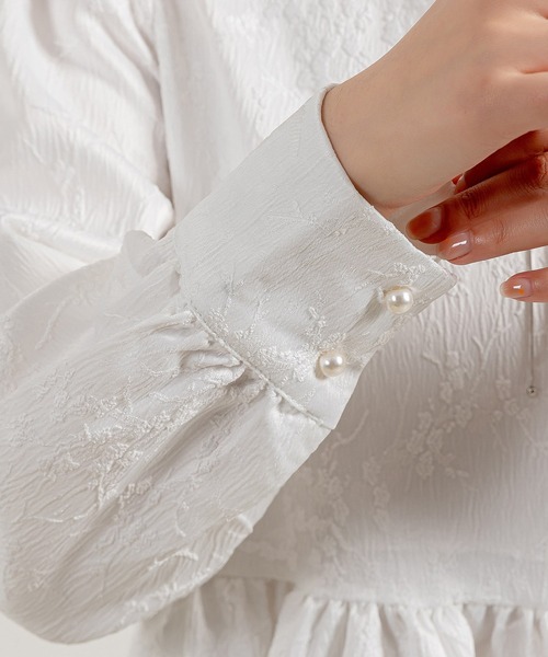 DAY CLOSET(デイ クローゼット)の「レディース 長袖チャイナ刺繍風ペプラムトップス(シャツ/ブラウス・レディース・アイボリー/ブラック/ホワイト・S/M/L)」の5枚目の写真