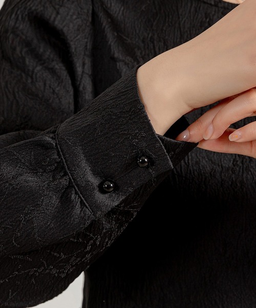 DAY CLOSET(デイ クローゼット)の「レディース 長袖チャイナ刺繍風ペプラムトップス(シャツ/ブラウス・レディース・アイボリー/ブラック/ホワイト・S/M/L)」の6枚目の写真