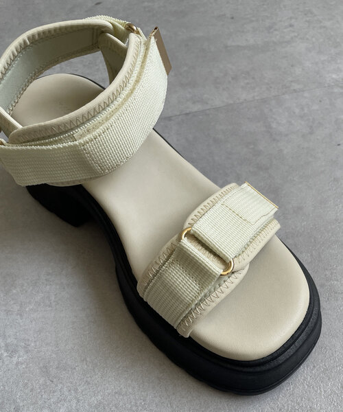 Thevon（ゼボン）の「厚底ベルクロGLDサンダル（サンダル・レディース・アイボリー/ブラック・M/L）」の8枚目の写真