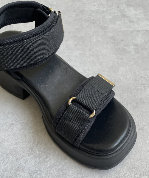 Thevon（ゼボン）の「厚底ベルクロGLDサンダル（サンダル・レディース・アイボリー/ブラック・M/L）」の16枚目の写真