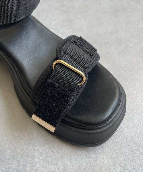 Thevon（ゼボン）の「厚底ベルクロGLDサンダル（サンダル・レディース・アイボリー/ブラック・M/L）」の17枚目の写真