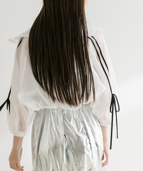 OLIVE des OLIVE（オリーブデオリーブ）の「リボンライン5分袖シアブルゾン　1041070150（ブルゾン・レディース・オフホワイト/ブラック・FREE）」の5枚目の写真