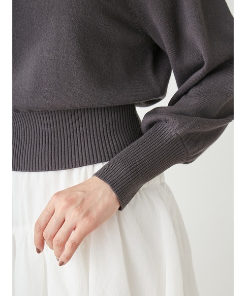 SNIDEL(スナイデル)の「コールドショルダープルオーバー(ニット/セーター・レディース・ブラック/ライトブルー/オフホワイト/ダークグレー・FREE)」の9枚目の写真