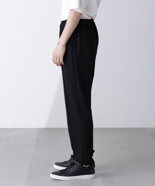 NANO universe（ナノユニバース）の「「モダンコンフォートシリーズ」スリムイージーピンタックパンツ（その他パンツ・メンズ・グレイッシュベージュ/ブラック/ネイビー/チャコール・L/M/S）」の20枚目の写真