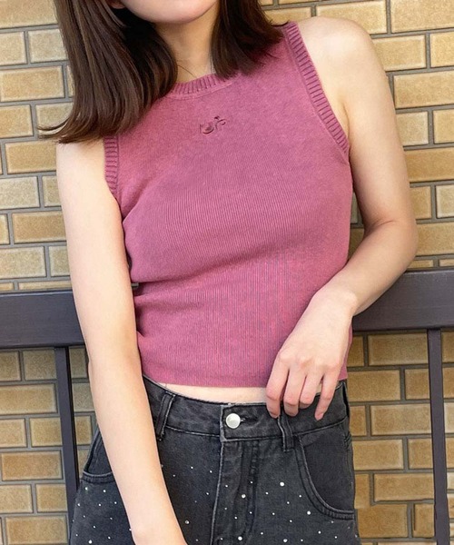GORGE(ゴージ)の「《ピグメント加工×ヘルシー肌見せ》レディース ノースリーブ ニットタンクトップ 春夏秋(Tシャツ/カットソー・レディース・ブラック/ピンク/ライトベージュ・F)」の3枚目の写真