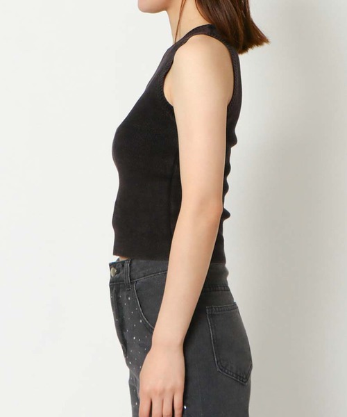 GORGE(ゴージ)の「《ピグメント加工×ヘルシー肌見せ》レディース ノースリーブ ニットタンクトップ 春夏秋(Tシャツ/カットソー・レディース・ブラック/ピンク/ライトベージュ・F)」の10枚目の写真