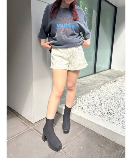 EVRIS(エヴリス)の「OVER TIMEグラフィックBIG Tシャツ(Tシャツ/カットソー・レディース・ホワイト/グレー/ブラック・FREE)」の12枚目の写真