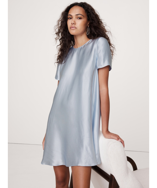 セール】Aurelia サテン トラピーズ ミニドレス（ワンピース）｜BANANA